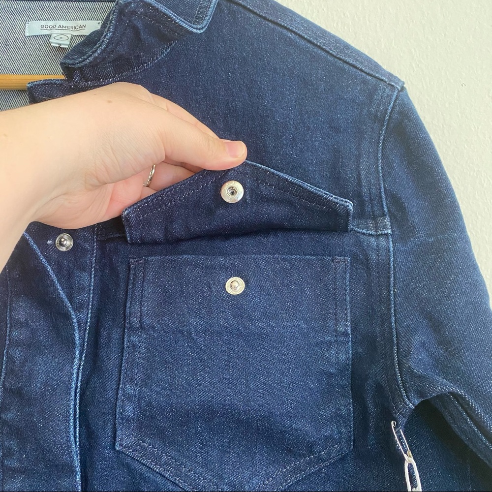 Good American The 70s Icon Belted Cropped Denim Jacket Deep Blue 0 XS NWT - Picture 8 of 16